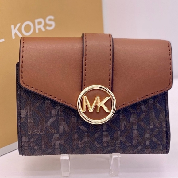 Michael kors wallet - Picture 11 of 12